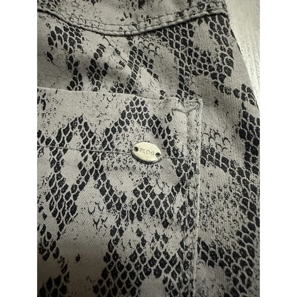 Bevy Flog Pants Sz 25 Gray Shely Snake Skin Pattern Jogger Stretch Drawstring - Picture 5 of 9